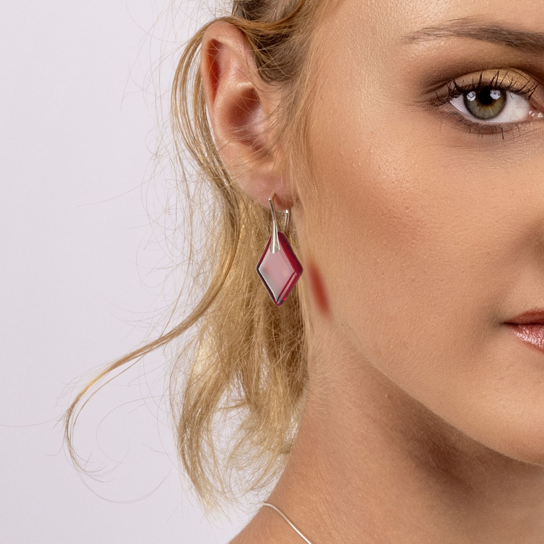 Boucles d’oreilles losange rouge